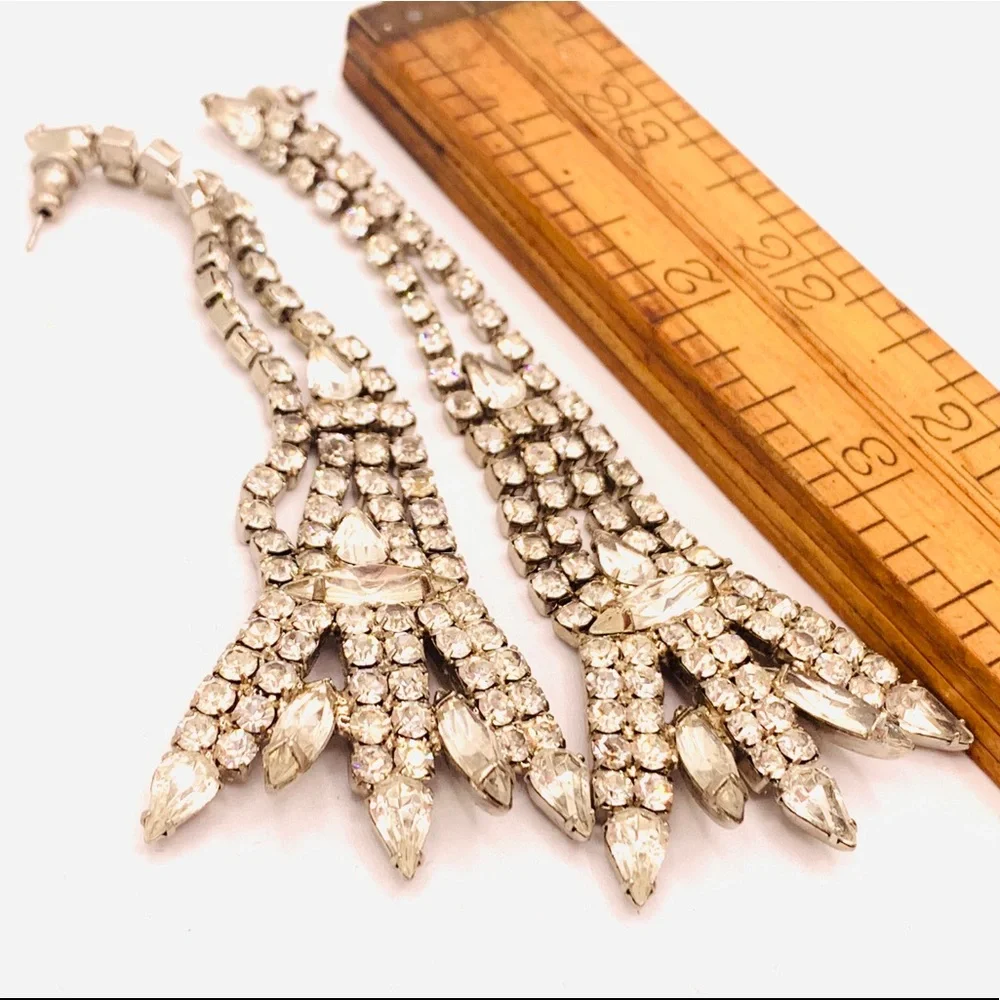 Rare dragon claw vintage long earrings magical?